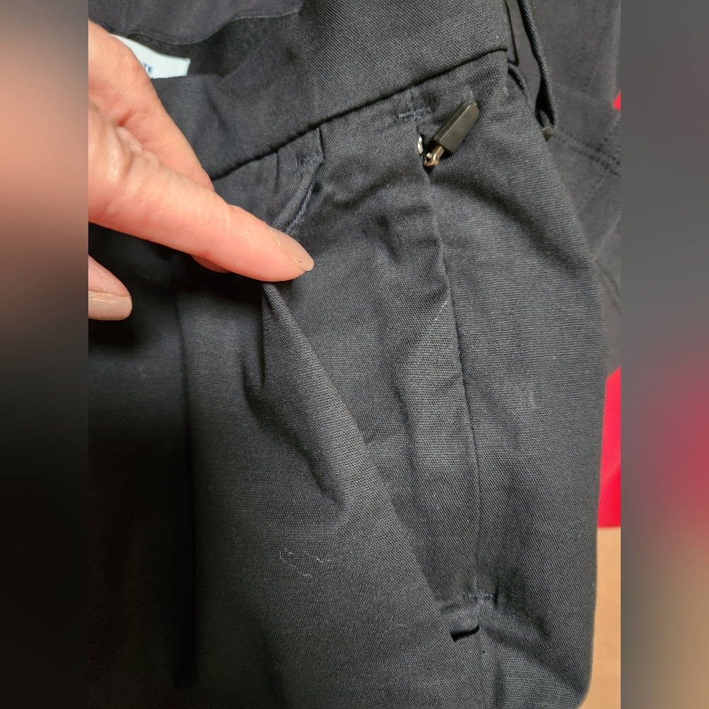 Old Navy Men's Black Pants, 31x32 - Picture 5 of 5